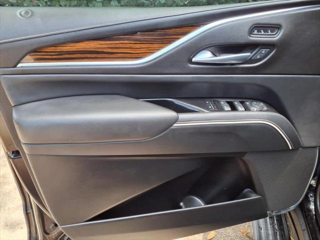 used 2022 Cadillac Escalade ESV car, priced at $52,818