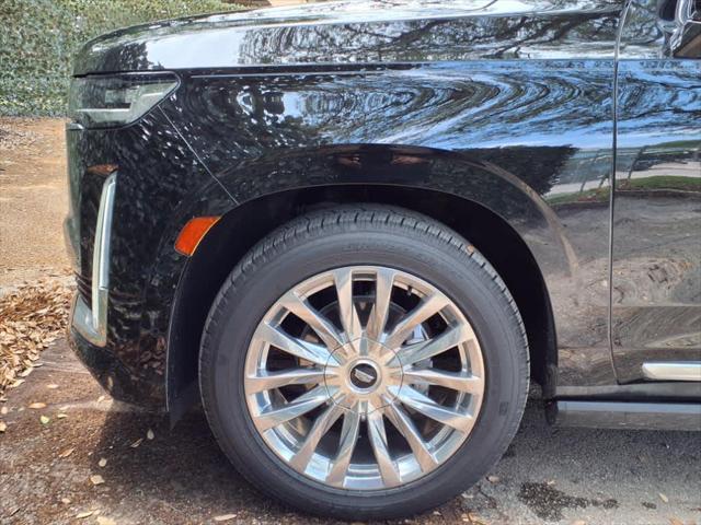used 2022 Cadillac Escalade ESV car, priced at $52,818