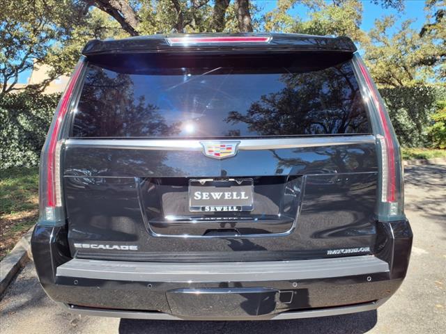 used 2020 Cadillac Escalade ESV car, priced at $39,998