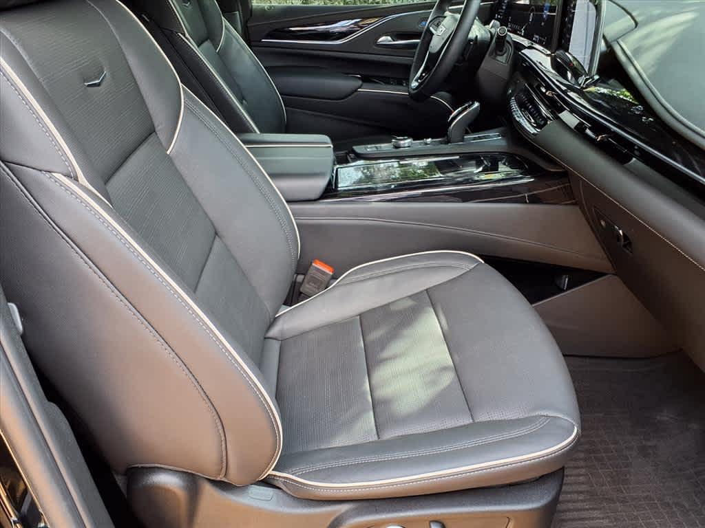 used 2023 Cadillac Escalade ESV car, priced at $79,998