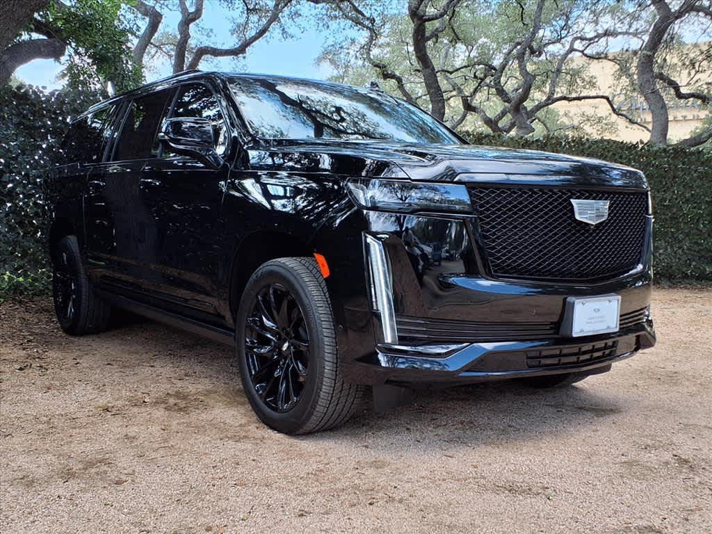 used 2023 Cadillac Escalade ESV car, priced at $79,998