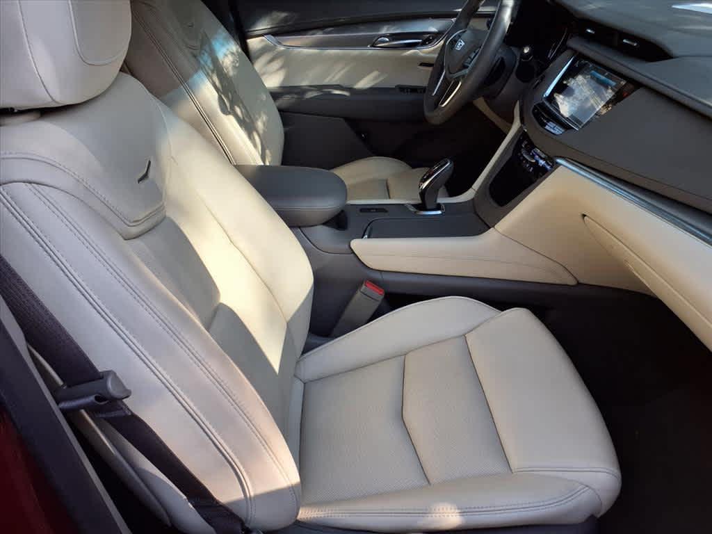 used 2017 Cadillac XT5 car, priced at $21,998
