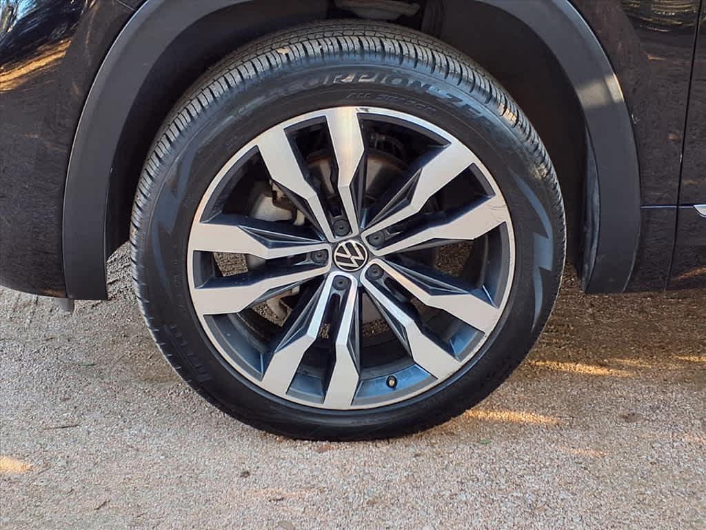 used 2021 Volkswagen Atlas Cross Sport car, priced at $27,998