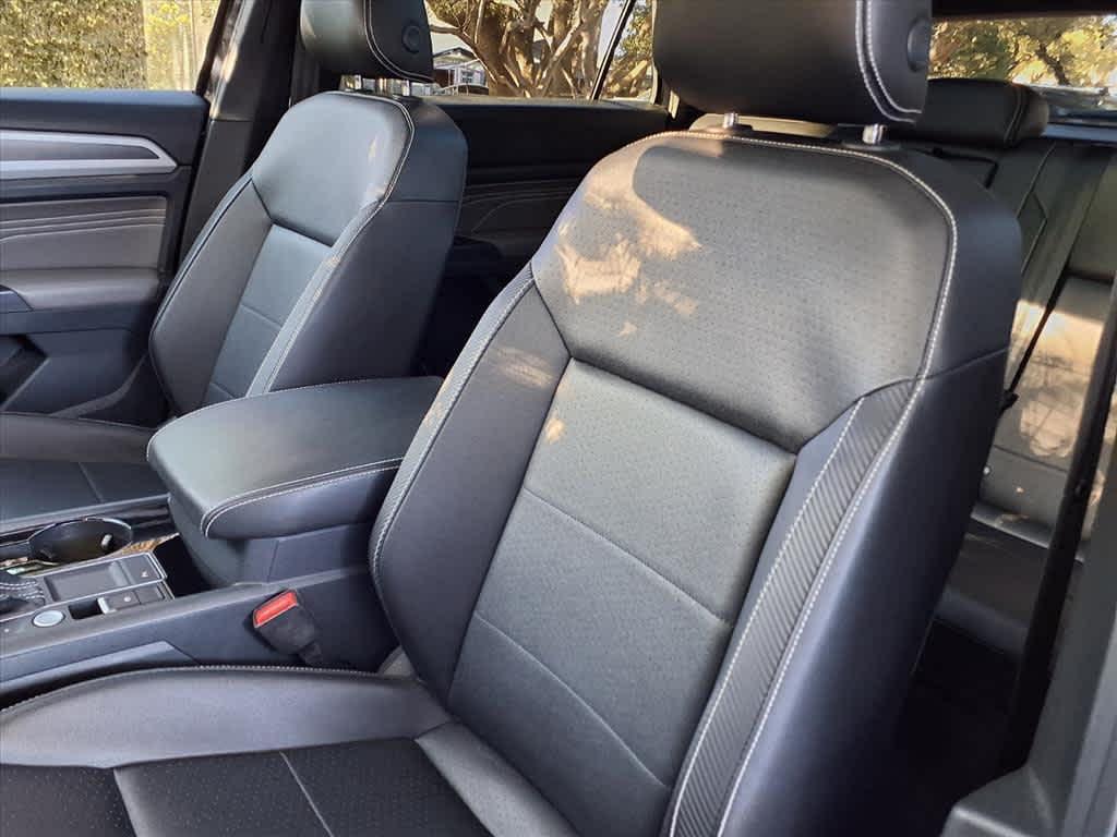 used 2021 Volkswagen Atlas Cross Sport car, priced at $27,998