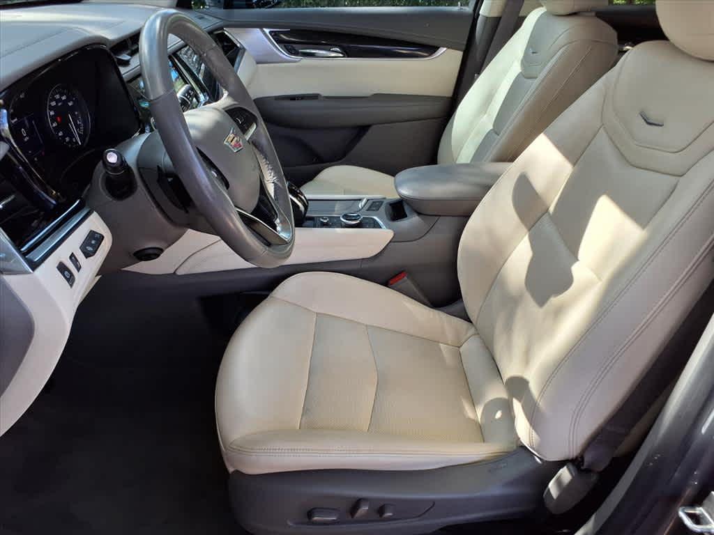 used 2022 Cadillac XT6 car, priced at $36,313