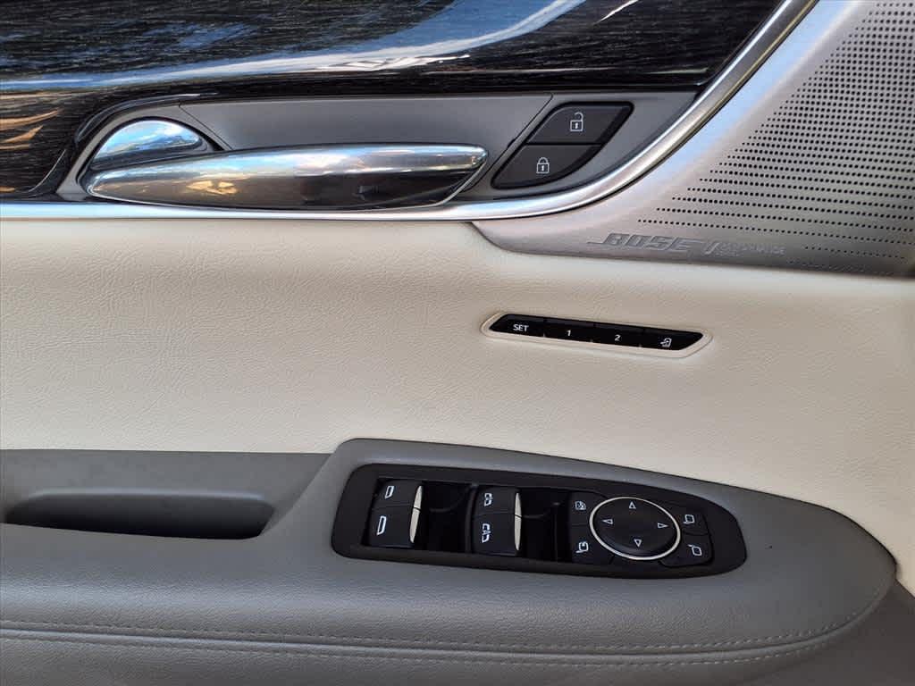 used 2022 Cadillac XT6 car, priced at $36,313