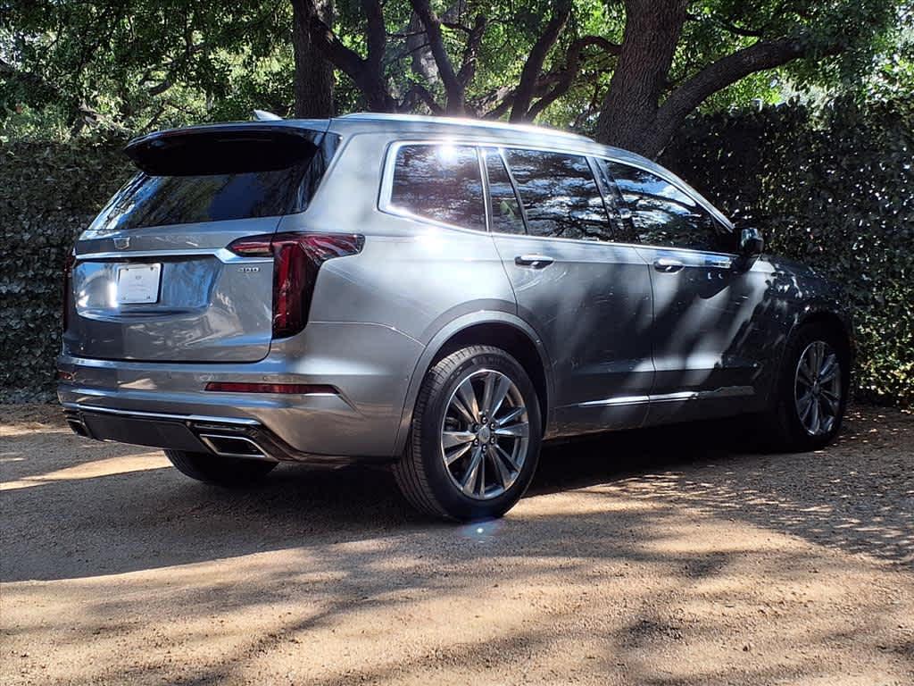 used 2022 Cadillac XT6 car, priced at $36,313