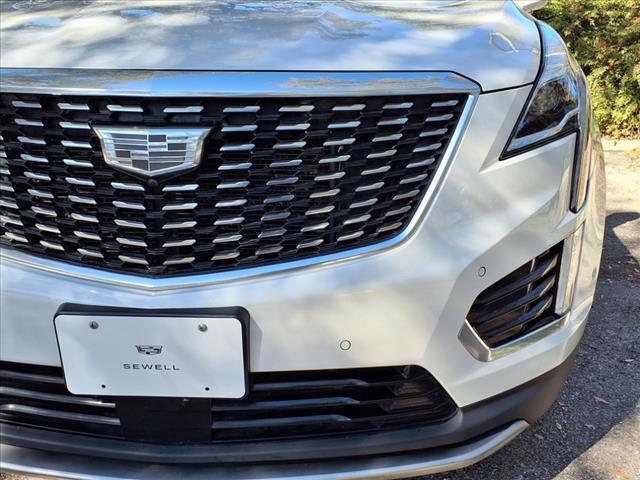 used 2022 Cadillac XT5 car, priced at $27,998