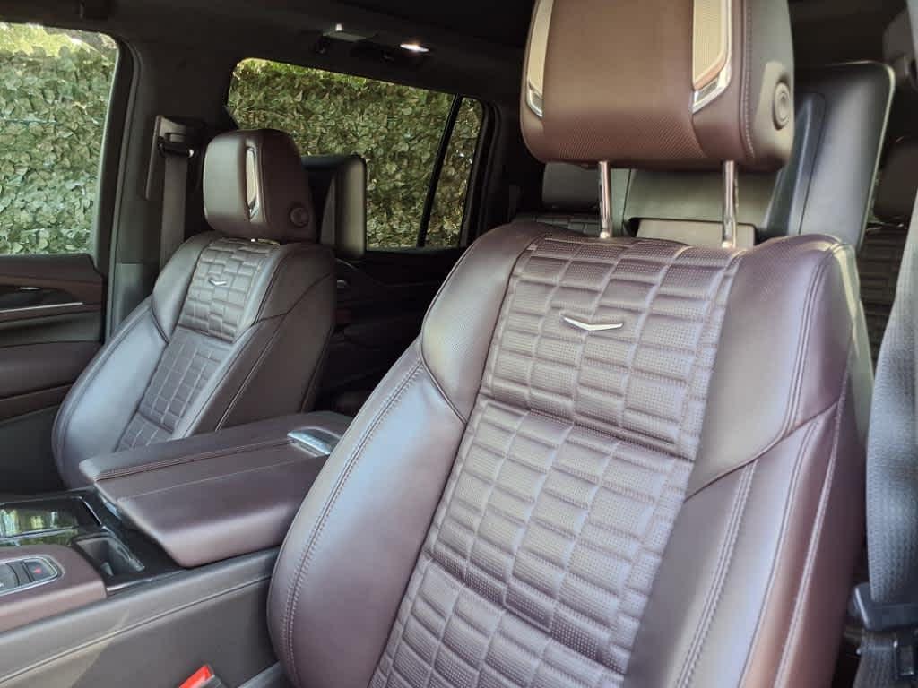 used 2023 Cadillac Escalade ESV car, priced at $84,818