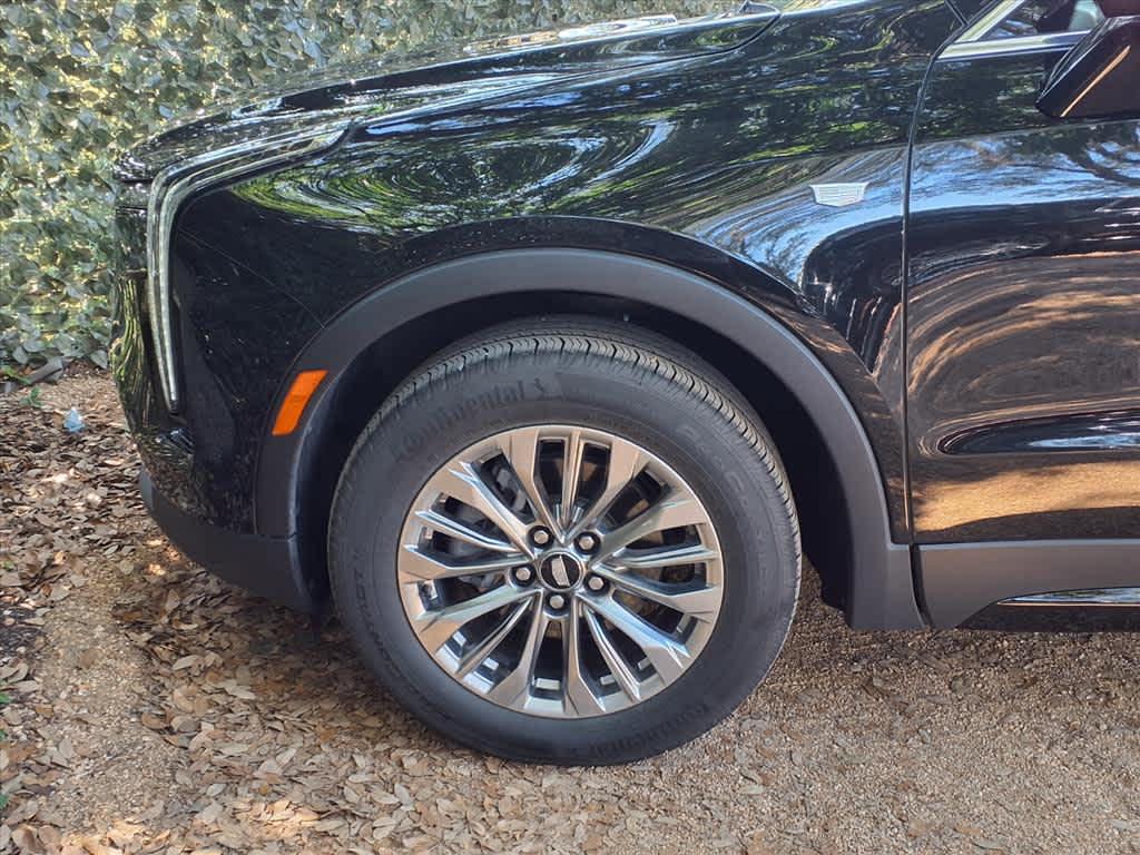 used 2024 Cadillac XT4 car, priced at $39,818