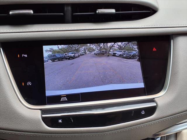 used 2022 Cadillac XT5 car, priced at $31,818