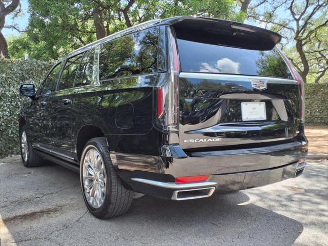 used 2023 Cadillac Escalade ESV car, priced at $69,998