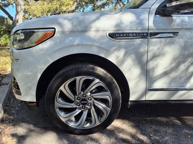 used 2023 Lincoln Navigator car, priced at $69,998