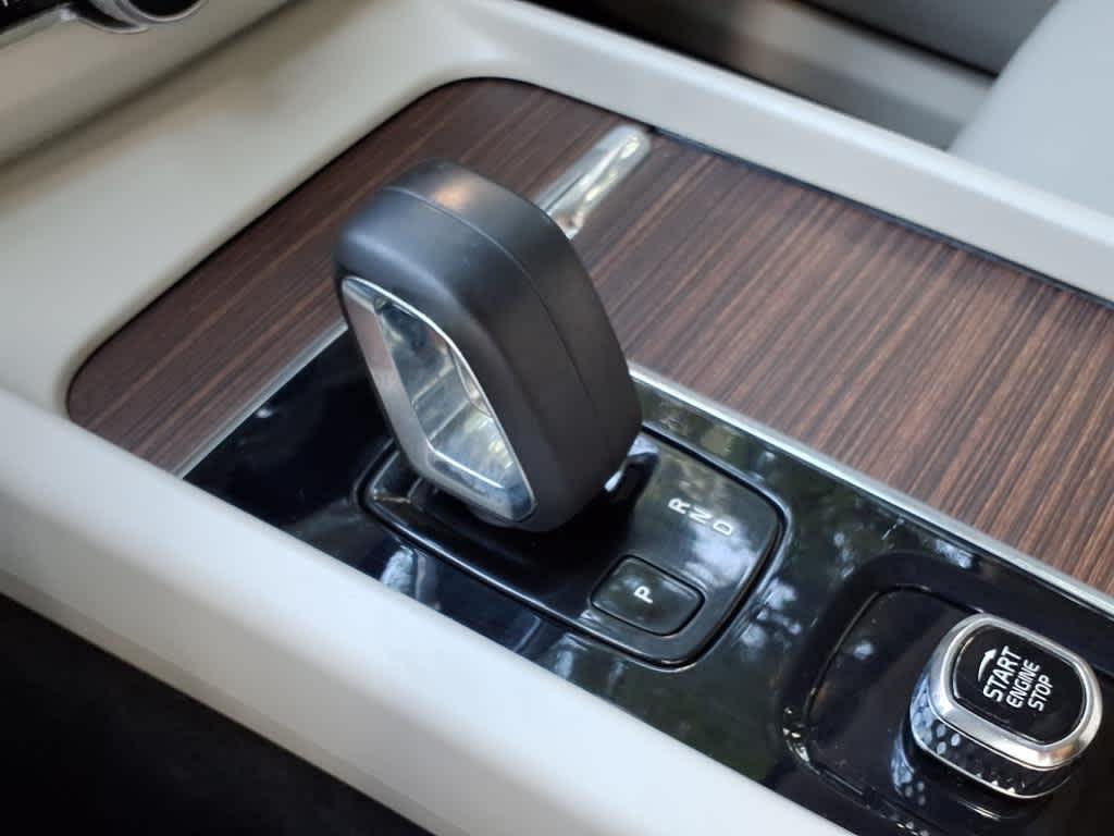 used 2022 Volvo XC60 car, priced at $24,818