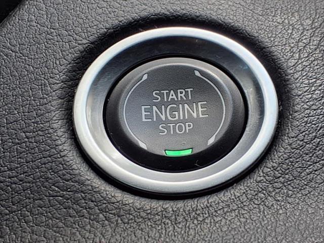 used 2022 Cadillac XT4 car, priced at $31,998