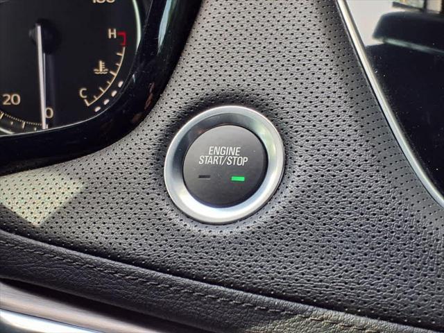 used 2023 Cadillac XT5 car, priced at $29,998