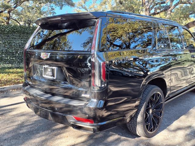 used 2022 Cadillac Escalade ESV car, priced at $74,998