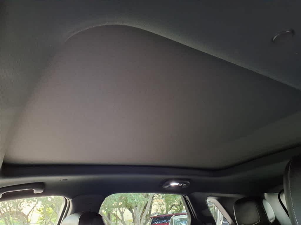 used 2021 Cadillac XT5 car, priced at $24,998