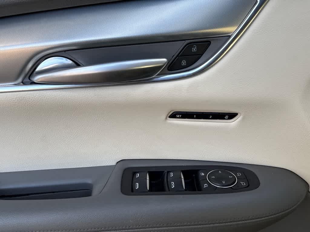 used 2020 Cadillac XT5 car, priced at $24,998