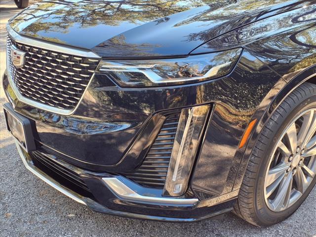 used 2021 Cadillac XT6 car, priced at $33,998