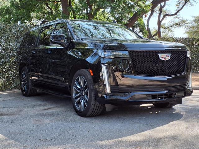 used 2023 Cadillac Escalade ESV car, priced at $71,998