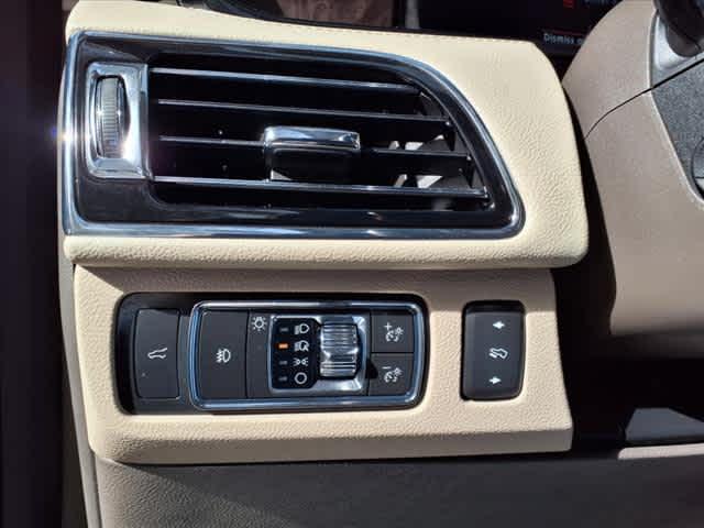 used 2022 Lincoln Navigator car, priced at $49,313