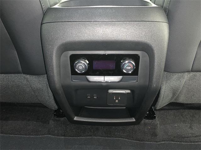 new 2025 Chevrolet Traverse car, priced at $44,208