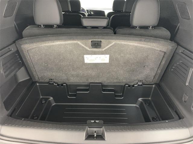 new 2025 Chevrolet Traverse car, priced at $44,208