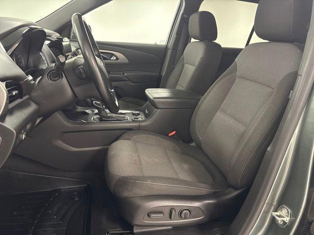 used 2023 Chevrolet Traverse car, priced at $21,994