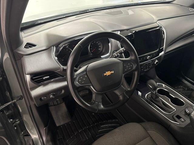 used 2023 Chevrolet Traverse car, priced at $21,994