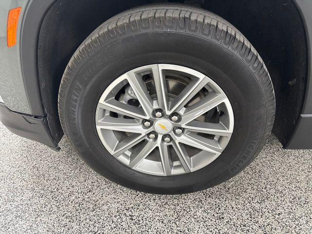 used 2023 Chevrolet Traverse car, priced at $21,994