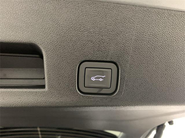 new 2025 Chevrolet Traverse car, priced at $47,320