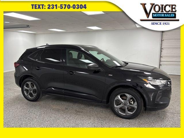 used 2023 Ford Escape car, priced at $20,658