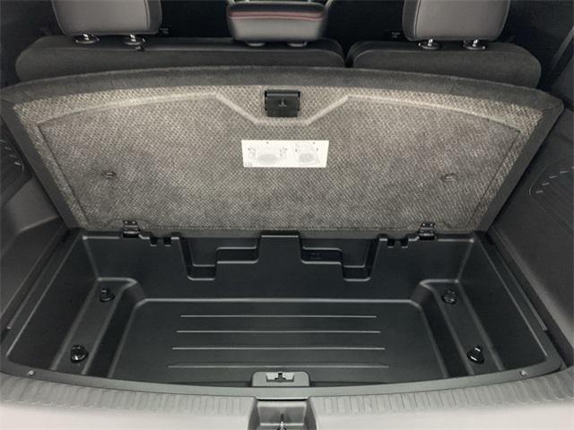 new 2025 Chevrolet Traverse car, priced at $47,320