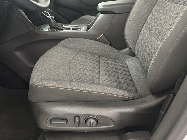 used 2024 Chevrolet Equinox car, priced at $22,986