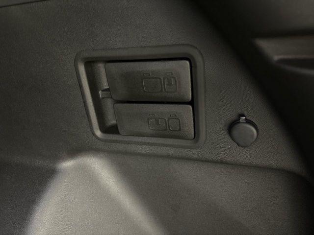 used 2024 Chevrolet Equinox car, priced at $22,986
