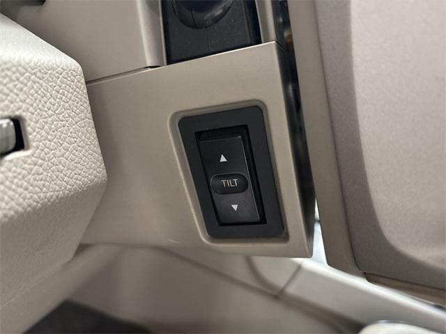 used 2007 Lincoln Navigator car, priced at $4,800