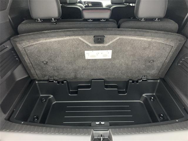 new 2025 Chevrolet Traverse car, priced at $47,320