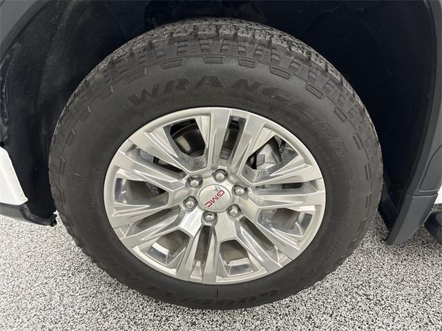 used 2023 GMC Sierra 1500 car, priced at $51,900