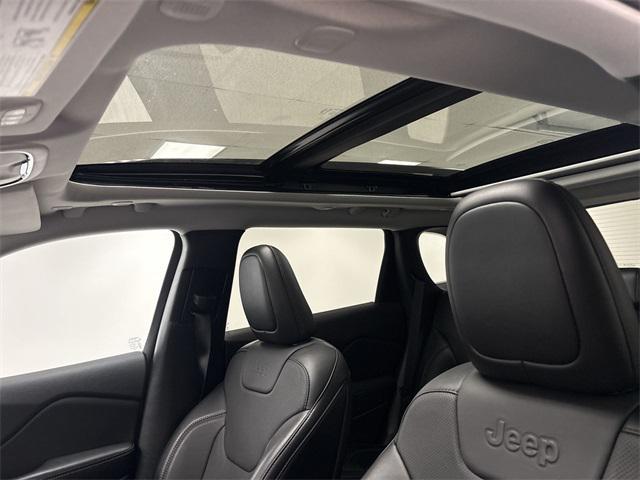 used 2022 Jeep Cherokee car, priced at $27,700