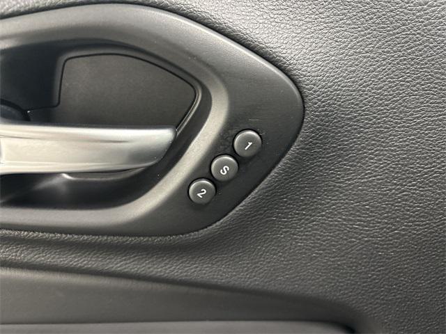 used 2022 Jeep Cherokee car, priced at $27,700