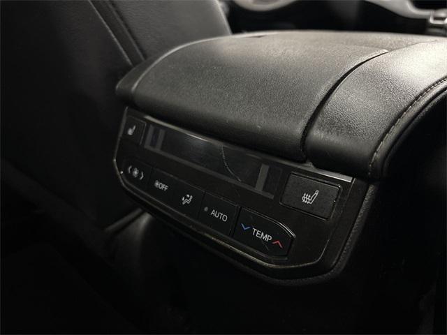used 2021 Toyota Highlander car, priced at $28,800