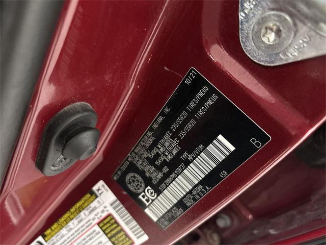 used 2021 Toyota Highlander car, priced at $28,800