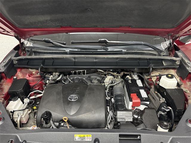 used 2021 Toyota Highlander car, priced at $28,800