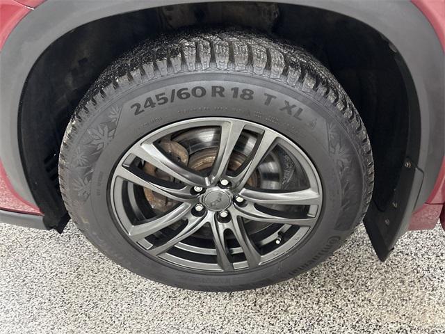 used 2021 Toyota Highlander car, priced at $28,800