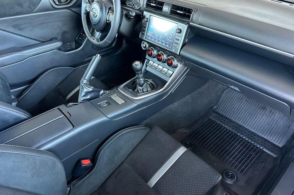 used 2023 Toyota GR86 car, priced at $29,788