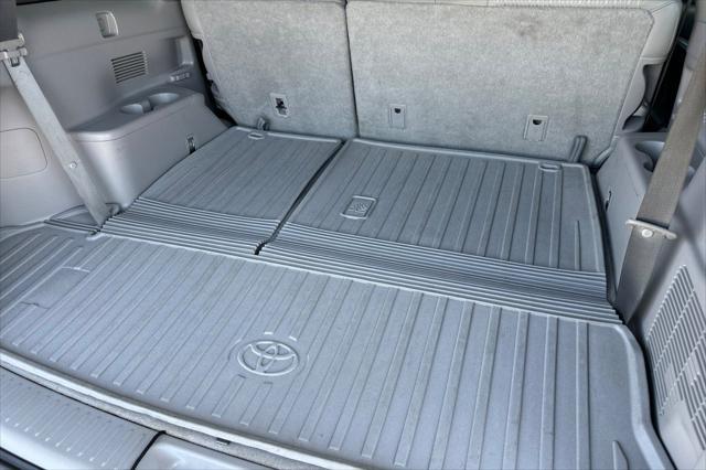 used 2014 Toyota Highlander car, priced at $17,798