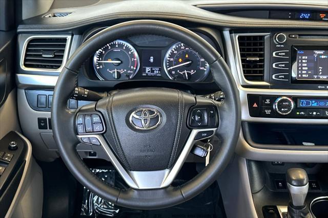 used 2014 Toyota Highlander car, priced at $17,798