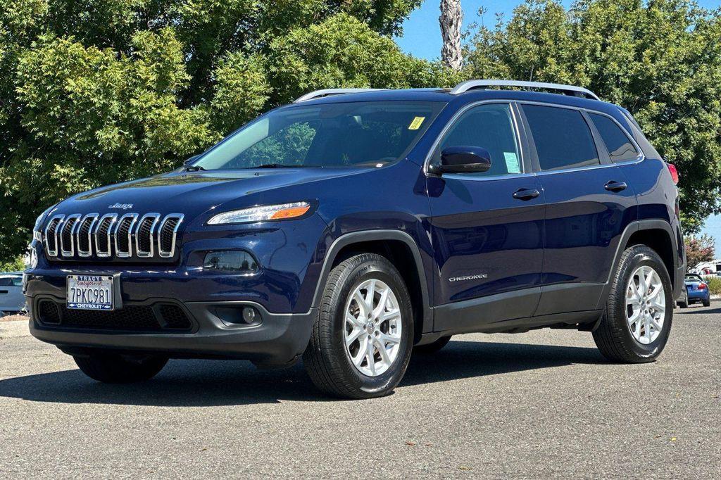 used 2016 Jeep Cherokee car, priced at $10,274