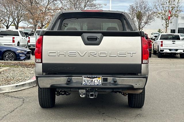 used 2005 Chevrolet Avalanche car, priced at $6,999